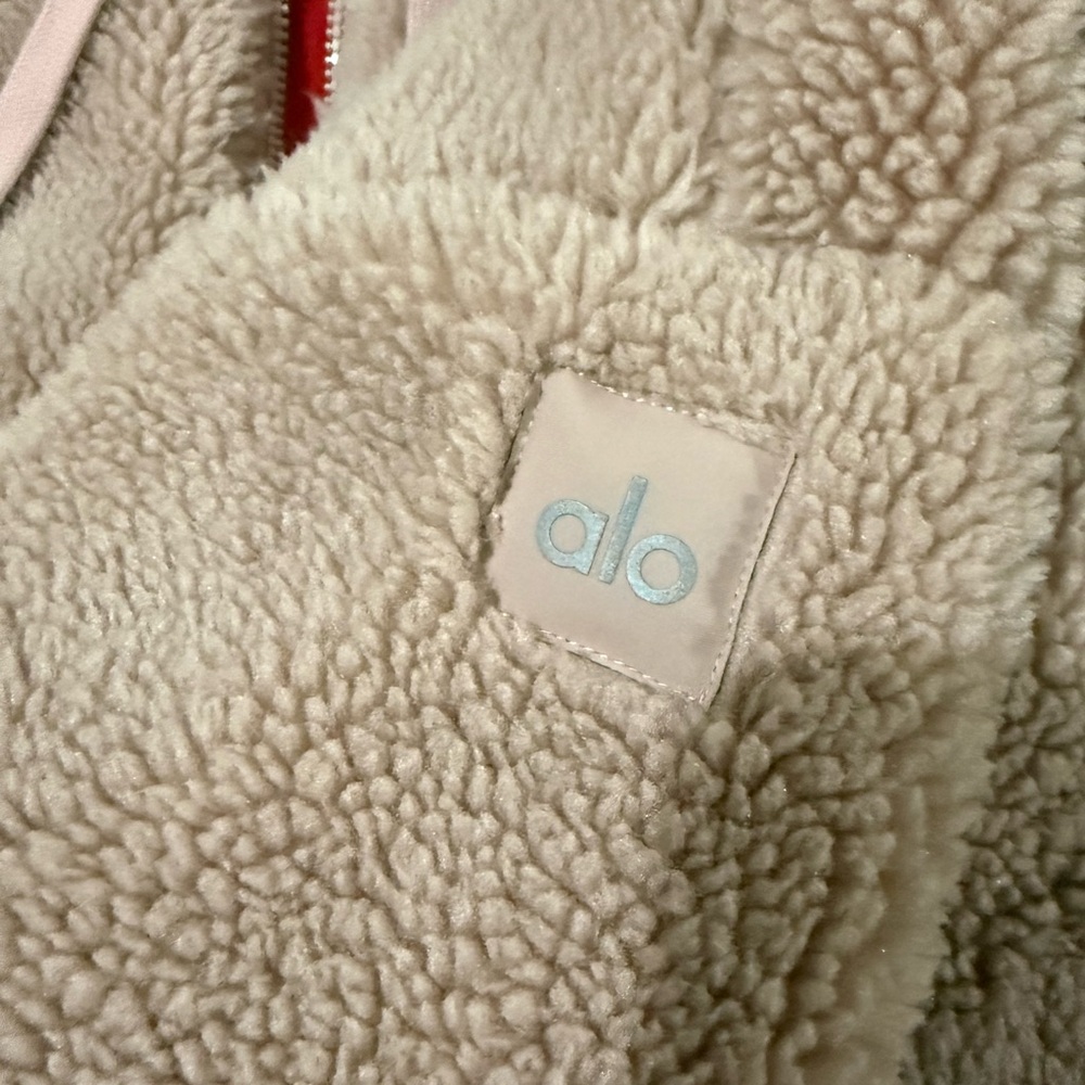 ALO Yoga Duality Reversible Jacket - Picture 6 of 6